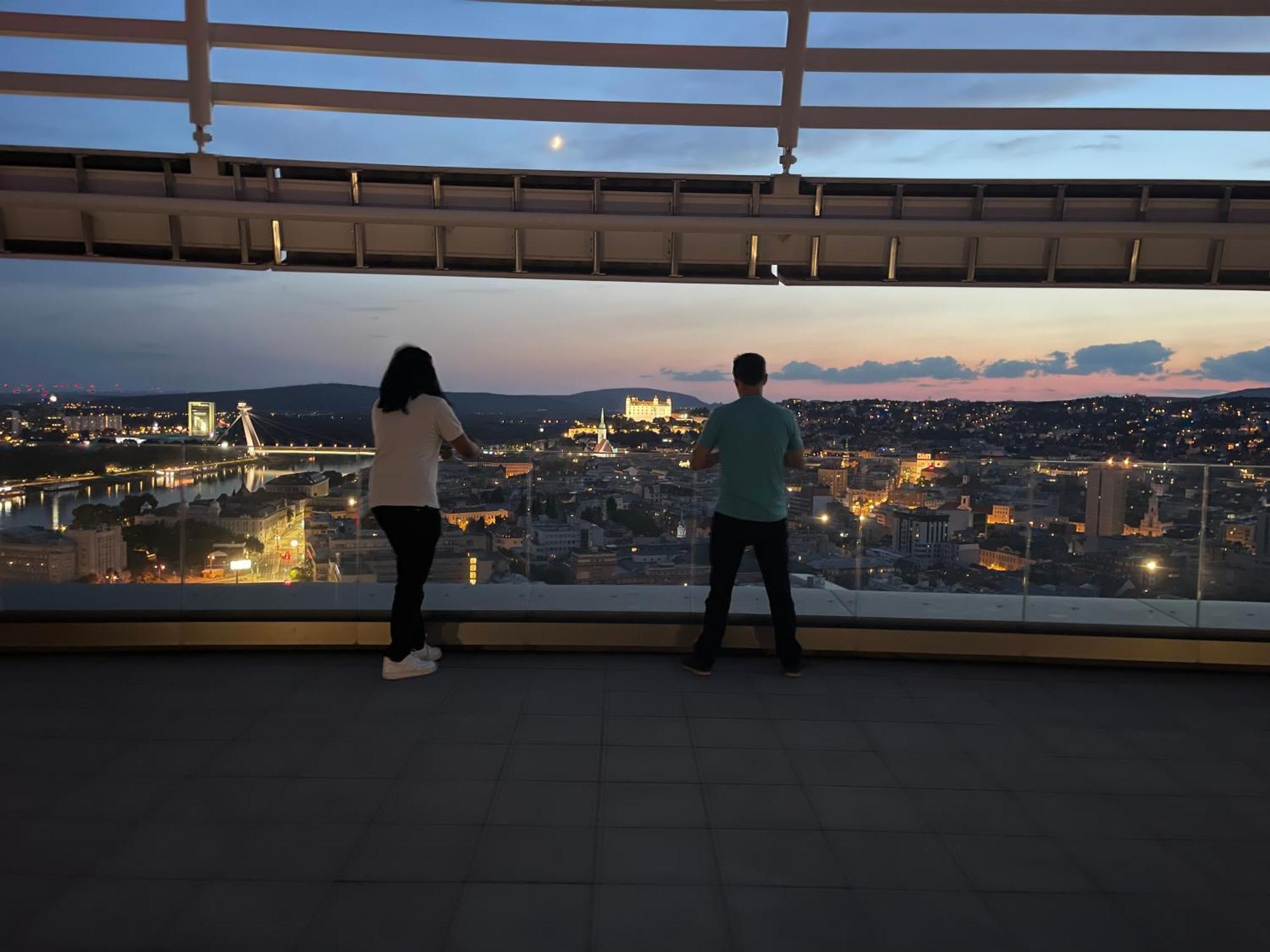 Sag Sky Park Residence Free Parking And Wi-Fi Pressburg Exterior foto